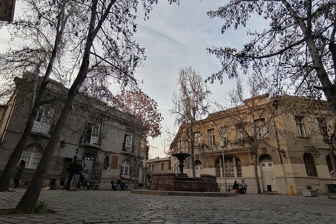 2-Hour Walking Tour of Yungay The Coolest Neighborhood in Chile - Palacio Álamos and Santiago’s older architecture
