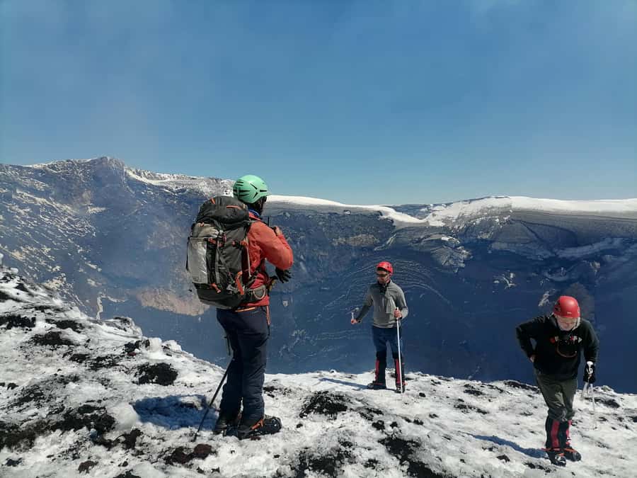 Ascent to Villarrica volcano 2,847masl, from Pucón - Reaching 2,847 meters by the 1:30pm cutoff