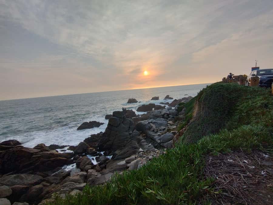 Bike ride along the coast of Viña del Mar or Valparaíso, you choose! - Bikes, helmets, and the real value of $70