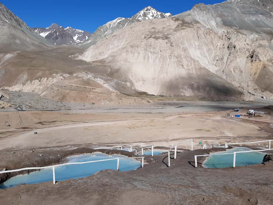 CAJON DEL MAIPO TOUR + TERMAS COLINA + EMBALSE EL YESO AND PICNIC - The climb to El Yeso Reservoir