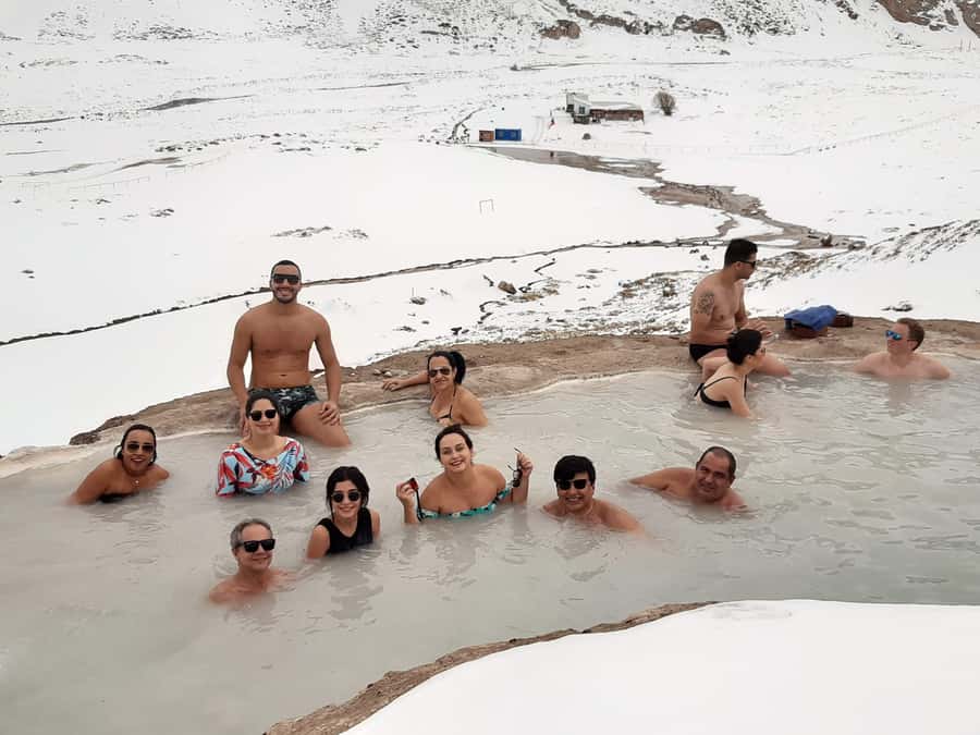 CAJON DEL MAIPO TOUR + TERMAS COLINA + EMBALSE EL YESO AND PICNIC - Soaking in nine Colina pools