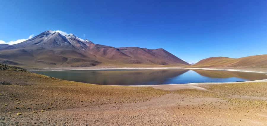 Caracoles: Red Stones of Atacama and Chaxa Guided Day Trip - Atacama Saltflat: a quiet start among salt and sky