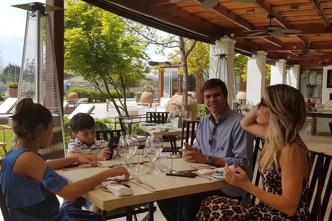 Casas del Bosque Winery + RE Wineries : Exclusive Tour + Transfer - What the private vehicle adds