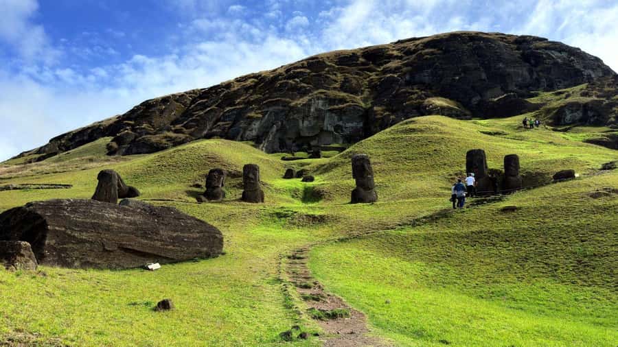 Easter Island: Full-Day Tour to Anakena - Ahu Nau Nau and the road toward Anakena