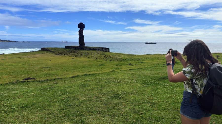 Easter Island: Half-Day Archaeology Tour - What the guide adds to the experience