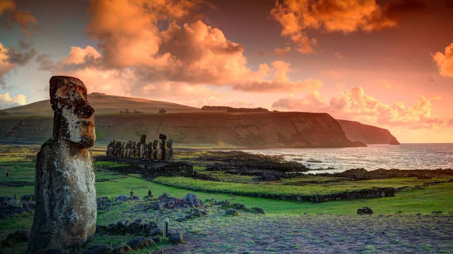 Easter Island: Private Full Day History Of The Moai - Ahu Vinapu starts the story with unusual stonework