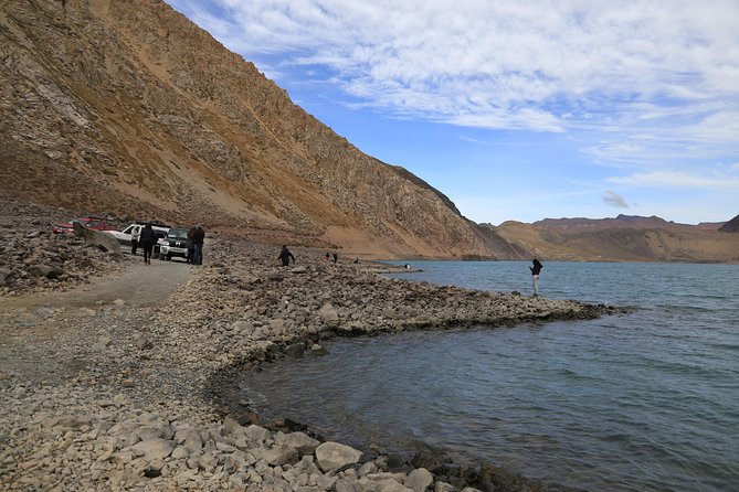 Embalse el Yeso and Termas del Plomo in semi-private 4x4 - When this tour works best