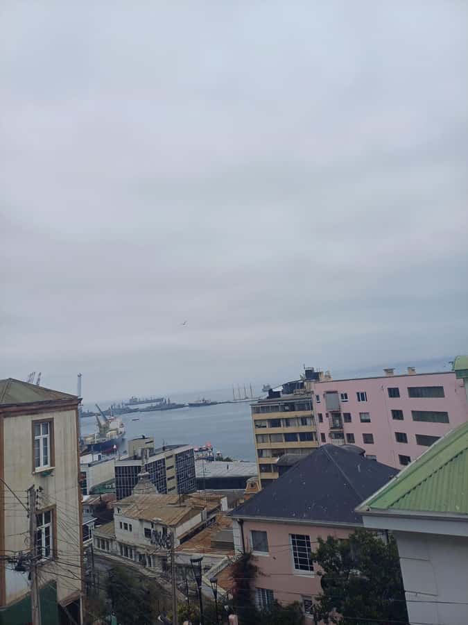Exclusive Coastal Tour: Valparaíso, Viña del Mar & Reñaca - Reñaca Beach and lunch beside the ocean