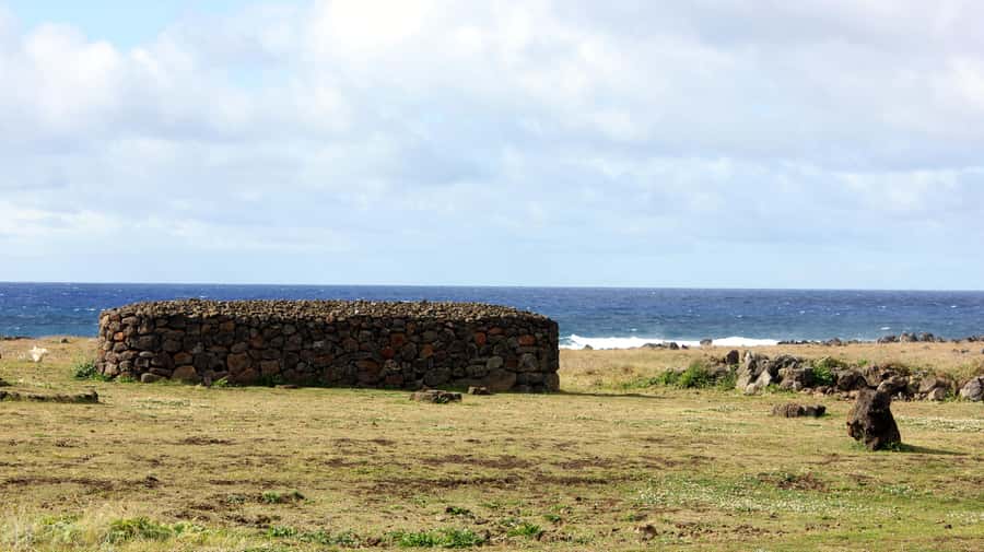 From Hanga Roa: Easter Island Sightseeing Full Day Tour - What $70 really buys you