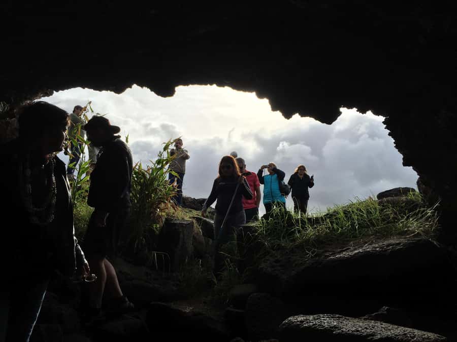From Hanga Roa: Easter Island Sightseeing Full Day Tour - Rano Raraku, the quarry that explains the moai