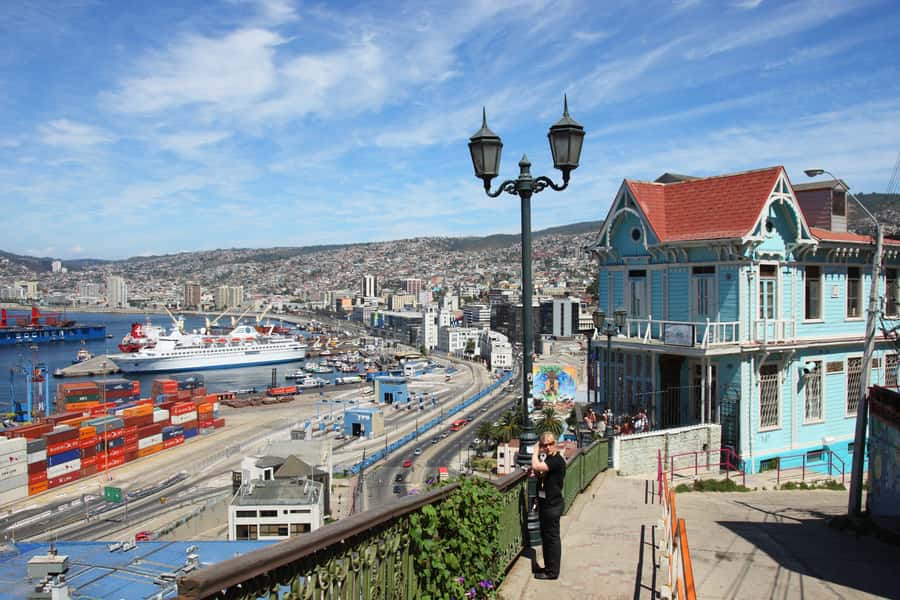 From Santiago: Valparaiso and Viña del Mar Day Tour - Lunch and Free Time at Reñaca Beach
