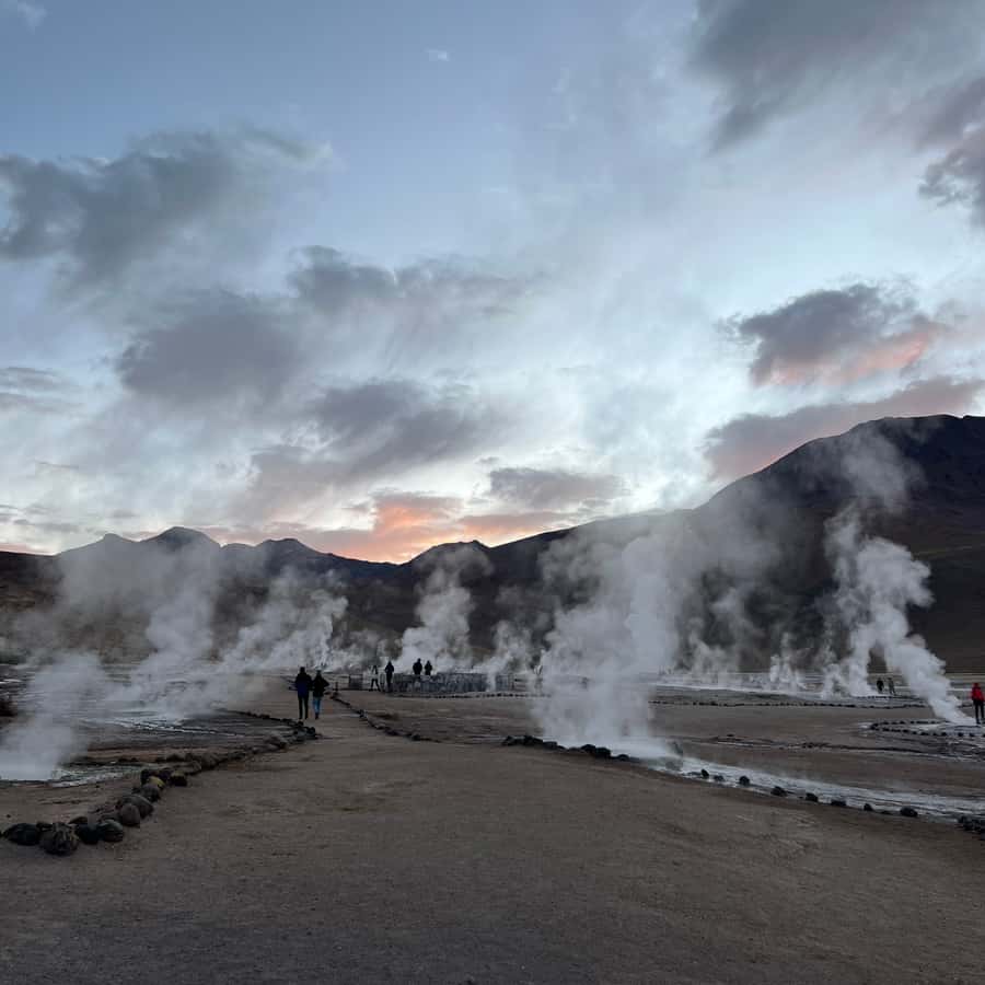 Geysers del Tatio: Sunrise and breakfast in Atacama - Why sunrise is the right time at El Tatio