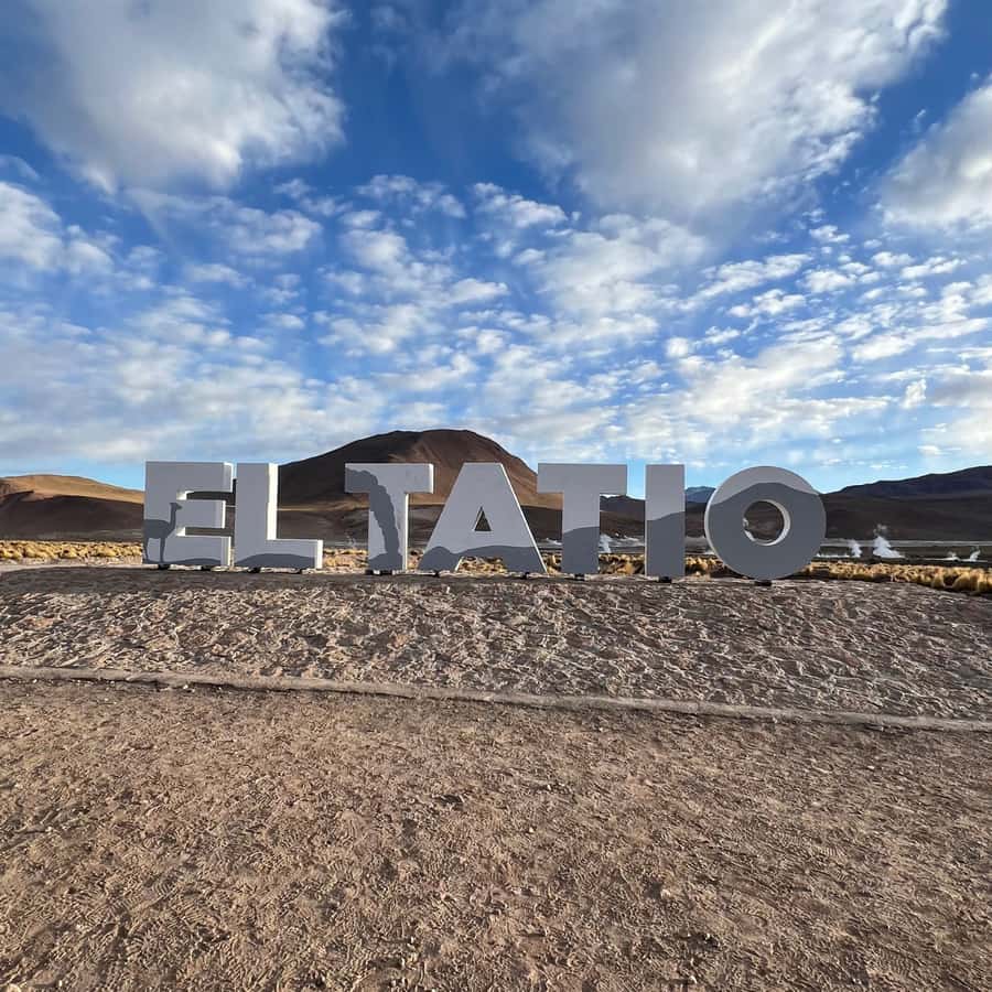 Geysers del Tatio: Sunrise and breakfast in Atacama - Walking among more than 80 geysers