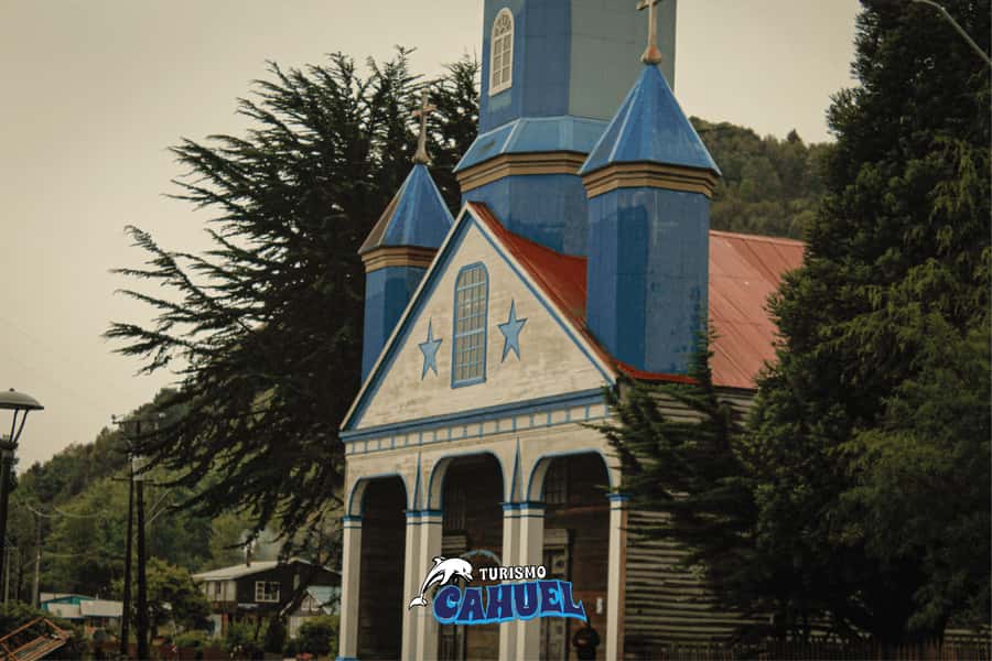 Inner Coast of Chiloé: Road and Sea. - Dalcahue’s church and small-town center