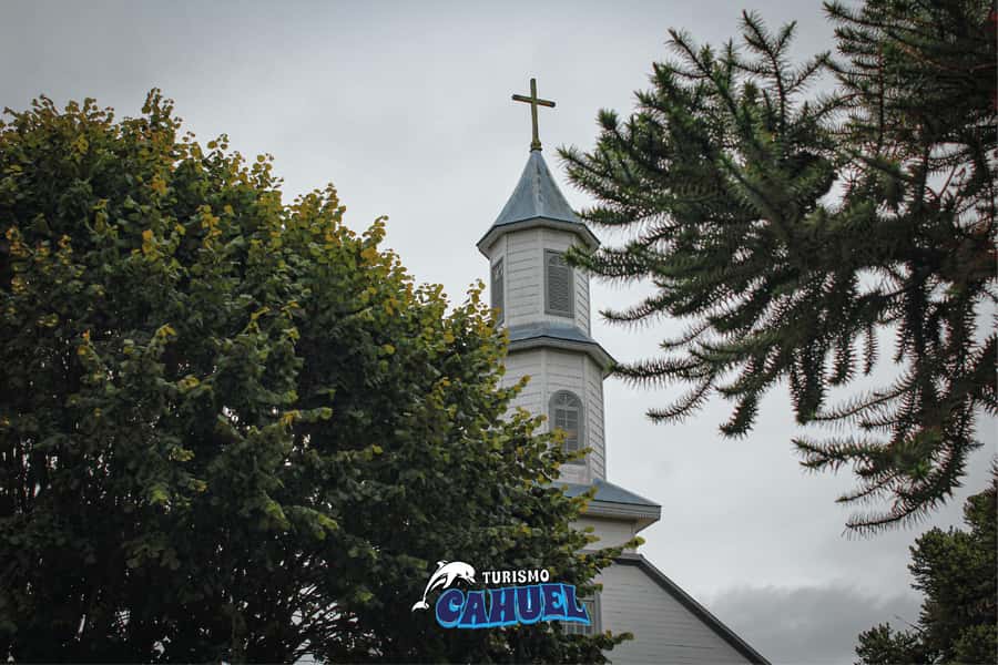 Inner Coast of Chiloé: Road and Sea. - Starting from Castro and heading toward Dalcahue