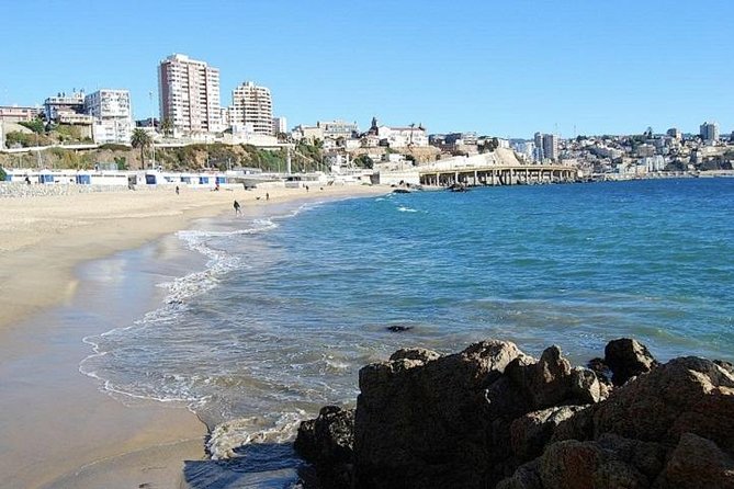 Private Santiago Hotel or Airport Arrival Transfer to Viña del Mar or Valparaiso - Airport arrival: the meeting point matters