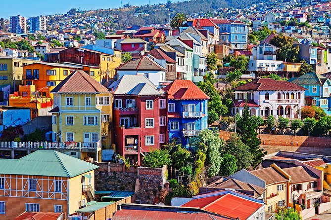 Private Tour: Viña del Mar and Valparaíso Tour with Wine Tasting in Casablanca Valley - The port, plazas, and monuments