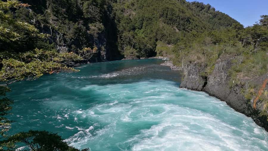 Puerto Montt: Osorno Volcano and Petrohué Falls Guided Tour - Key points to know before booking