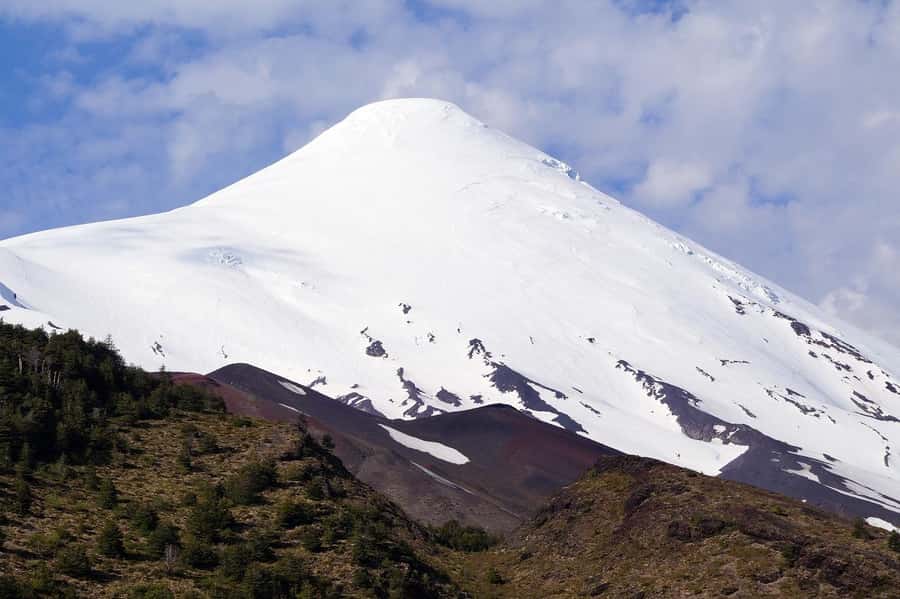 Puerto Montt: Osorno Volcano and Petrohué Falls Guided Tour - Going higher on Osorno Volcano
