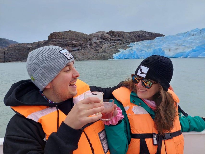 Puerto Natales: Grey Glacier Navigation w/ Transport - Key points at a glance