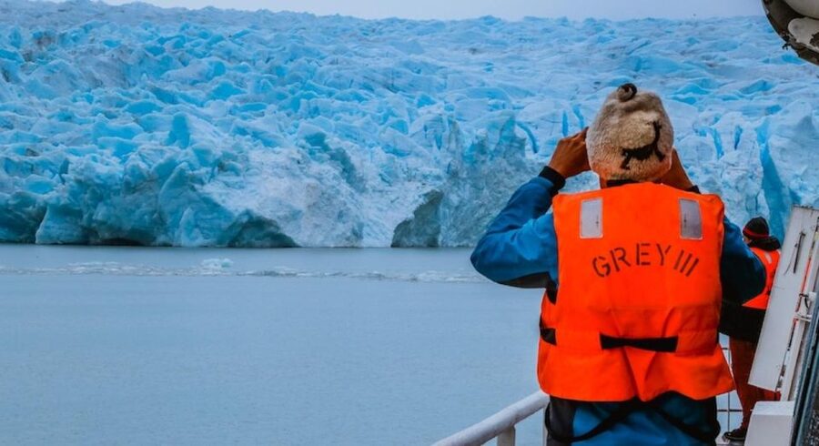 Puerto Natales: Grey Glacier Navigation w/ Transport - Wind, clothing, lunch, and weather planning