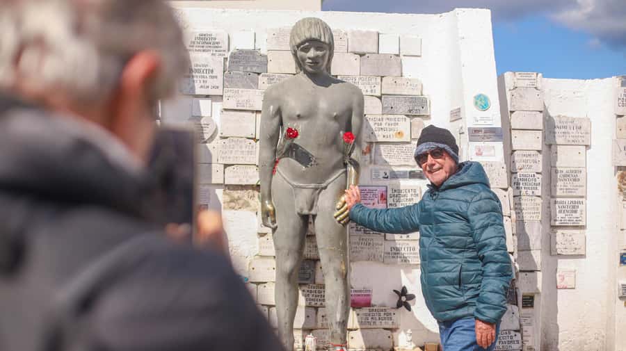 Punta Arenas: City Tour - Sara Braun Cemetery and the Monument to the Shepherd