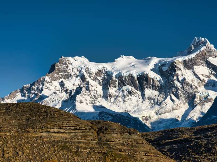 Punta Arenas: Full-Day Torres del Paine Tour - Grey Beach and icebergs at the water’s edge