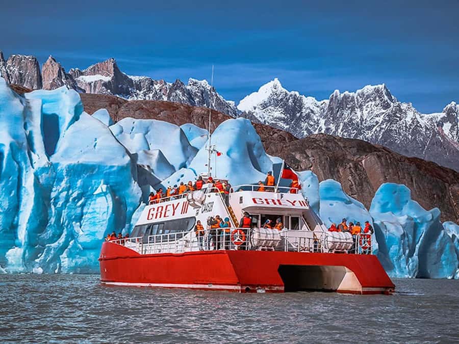 Punta Arenas: Torres del Paine & Grey Glacier Full-Day Boat - Pehoé viewpoint brings the classic mountain view