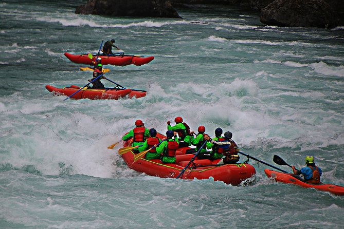 Rafting Puente a Macal - Futaleufu River - Puente a Puente keeps the first section busy
