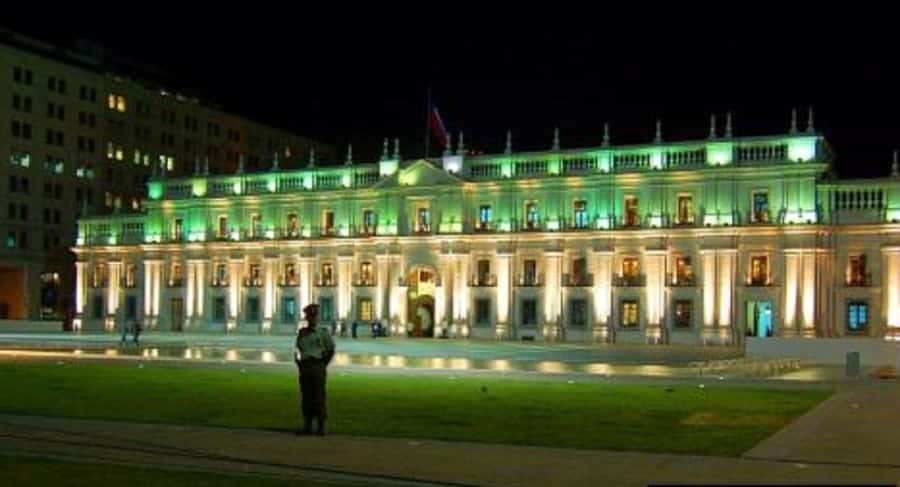 San Cristobal Hill Night Tour with Dinner Show - A moving introduction to Santiago’s Civic Center
