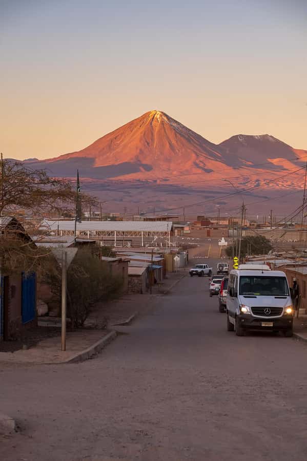 San Pedro de Atacama Day Trip: Atacama Desert and Salt Flats - Vicuñas, flamingos, and lunch outdoors