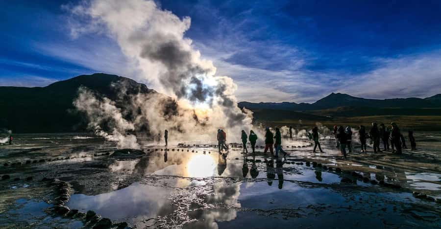San Pedro de Atacama: El Tatio Geysers Tour - Breakfast with the Andes behind you