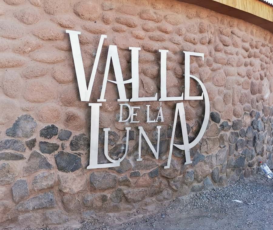 San Pedro de Atacama Tour Guiado Valle de la Luna & Cocktail - Pickup from San Pedro and the shared van ride