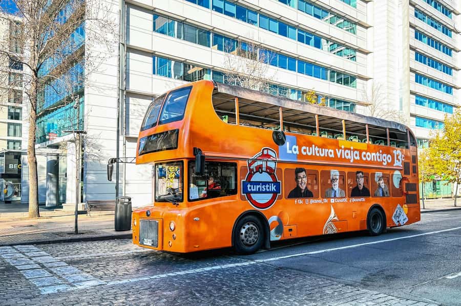 Santiago: 1-Day Hop-On Hop-Off Bus and Cable Car Ticket - Start at Parque Arauco, then choose your pace