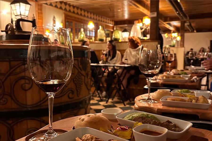 Santiago: Alyan Winery Sunset with Wine Tastings and Dinner - Language, timing, and practical fit