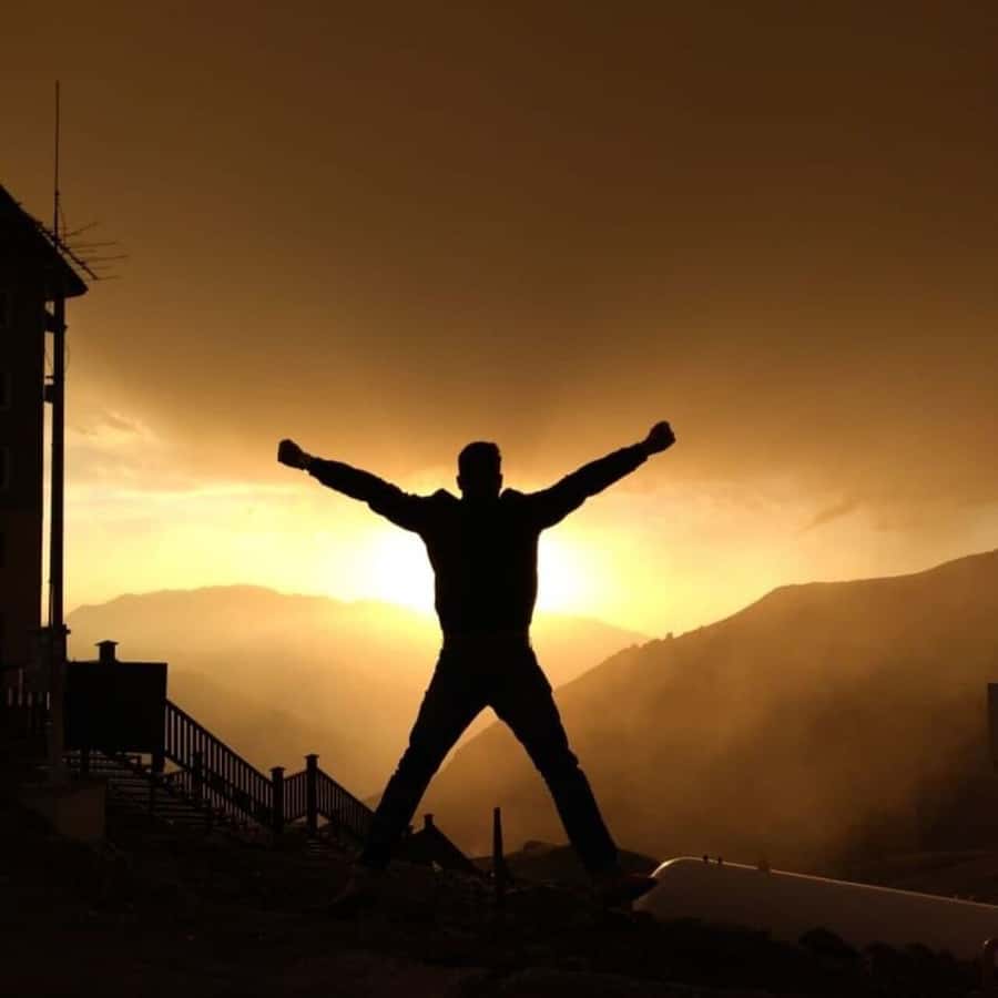 Santiago: Andes Mountains Sunset and Valle Nevado & Picnic - Who should book this Andes outing?