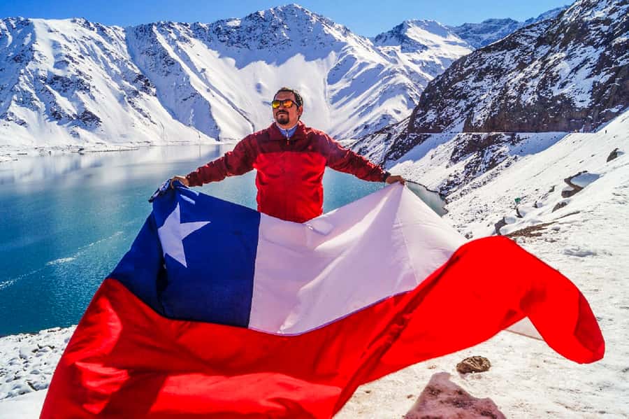 Santiago: Cajon del Maipo/Embalse del Yeso Tour with Picnic - San José de Maipo and the small mountain settlements