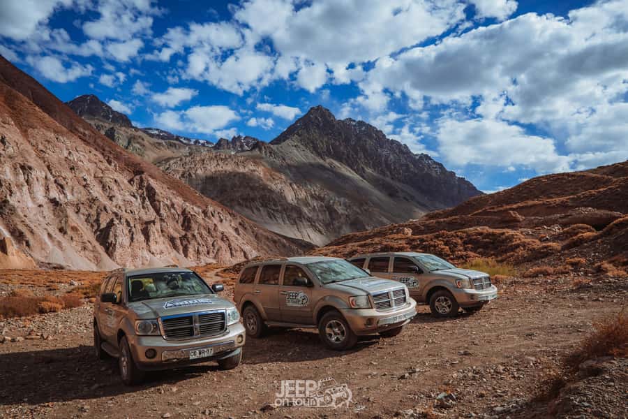 Santiago: Cajón del Maipo Hot Springs & Chilean Barbecue - Campfire and stargazing after dinner