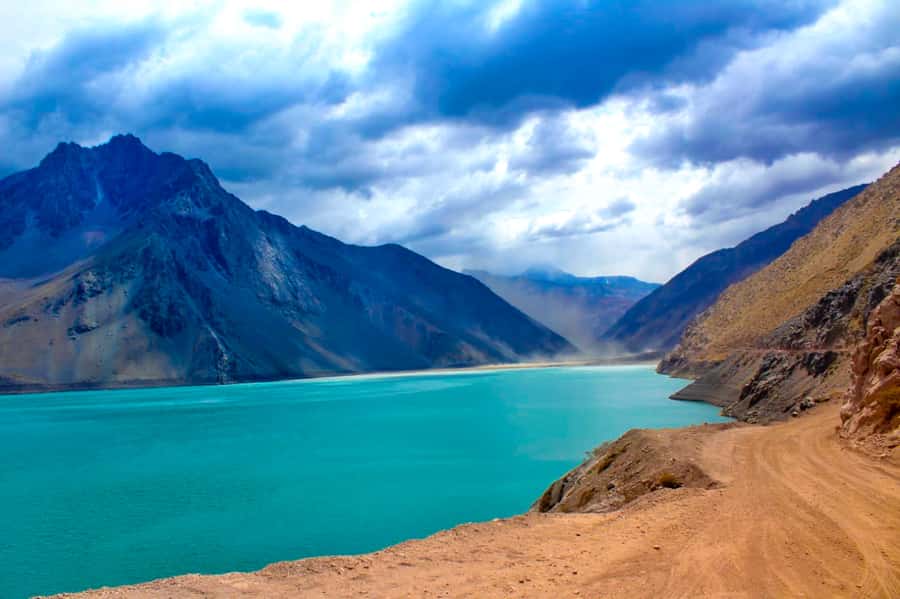 Santiago: Cajon del Maipo, Termas Colinas & Embalse El Yeso - Embalse El Yeso and the water supply for Santiago