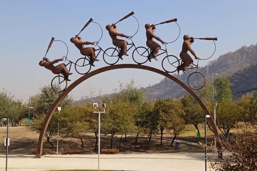 Santiago de Chile: Half-Day City Tour with Local Cuisine - Art at the Fine Arts Museum