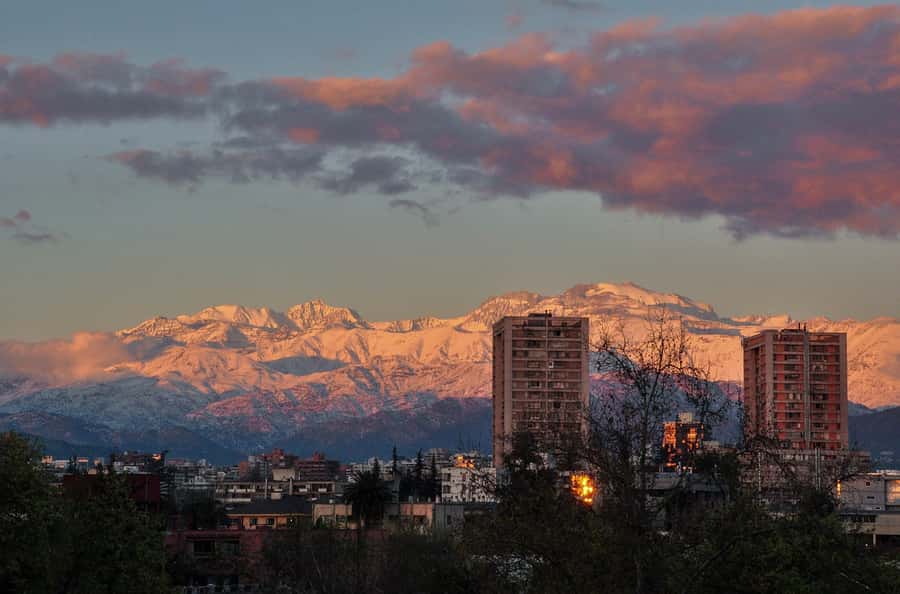 Santiago: Guided Full-Day Walking Tour with a Chilean Lunch - A full day that feels like real Santiago