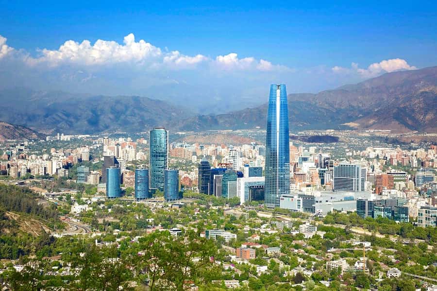 Santiago: Guided Full-Day Walking Tour with a Chilean Lunch - Downtown on foot, with room to change plans