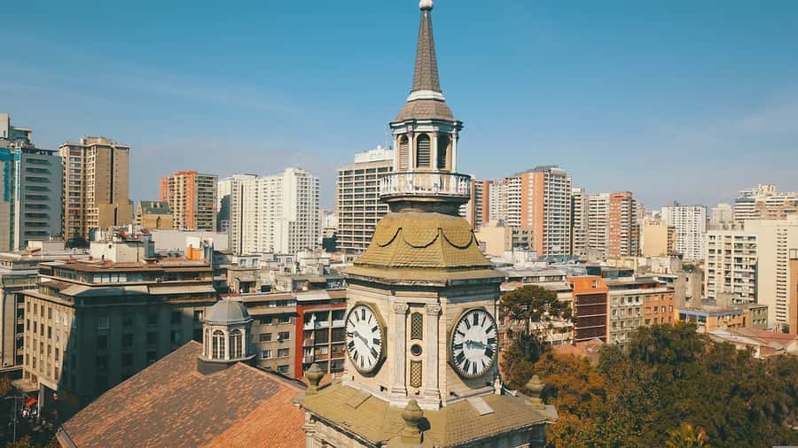 Santiago: Guided Full-Day Walking Tour with a Chilean Lunch - Timing, pace, and what to bring