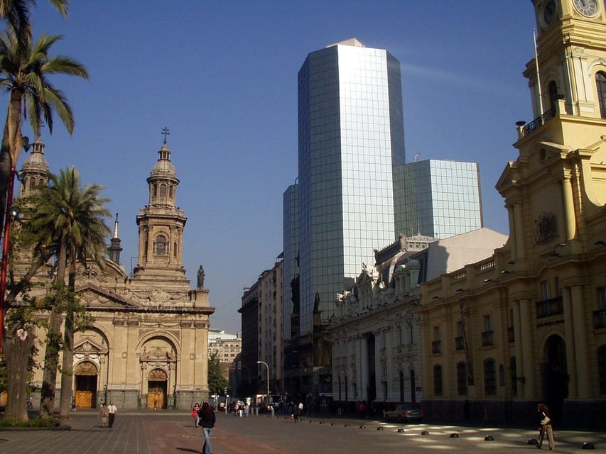 Santiago: Guided Full-Day Walking Tour with a Chilean Lunch - How this tour compares with exploring alone