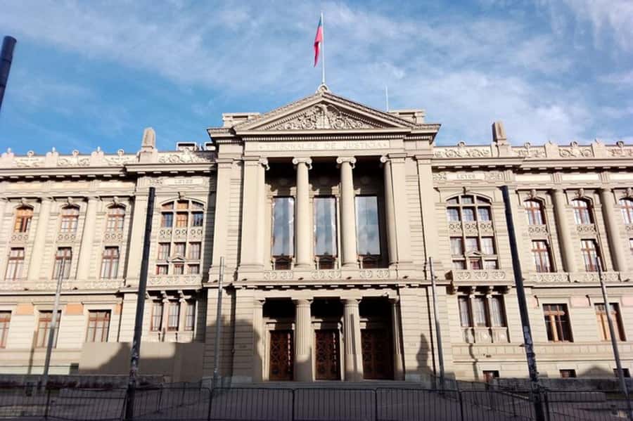Santiago: Guided Walking Tour of the Historical Old Town - Key points at a glance
