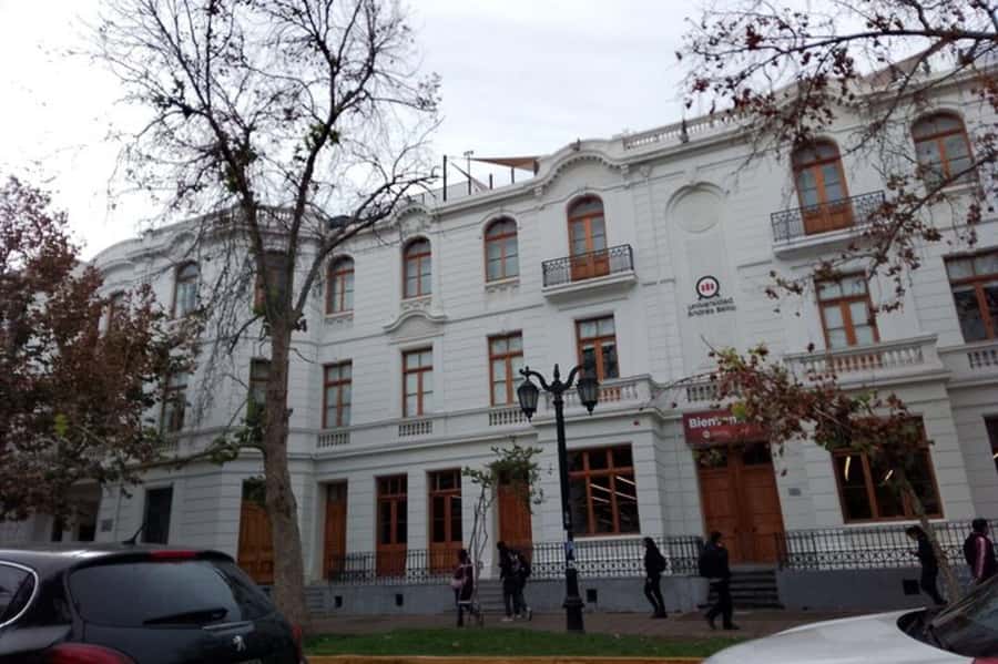 Santiago: Guided Walking Tour of the Historical Old Town - Price, pace, and practical value