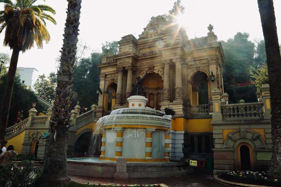 Santiago Half-Day Walking Tour with Hotel Pick up & Brunch - Santa Lucia Hill and the best short view