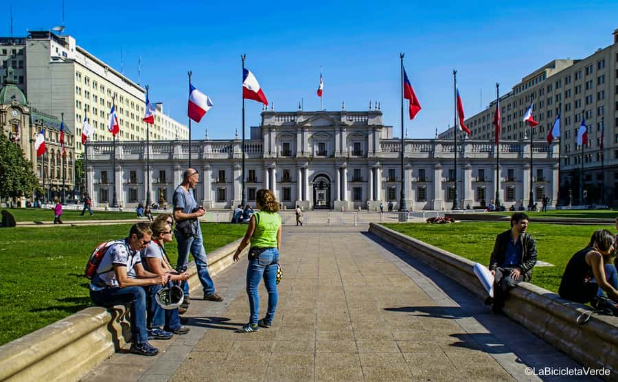 Santiago: Highlights, Parks and Politics Bike Tour - Why this bike tour works in Santiago