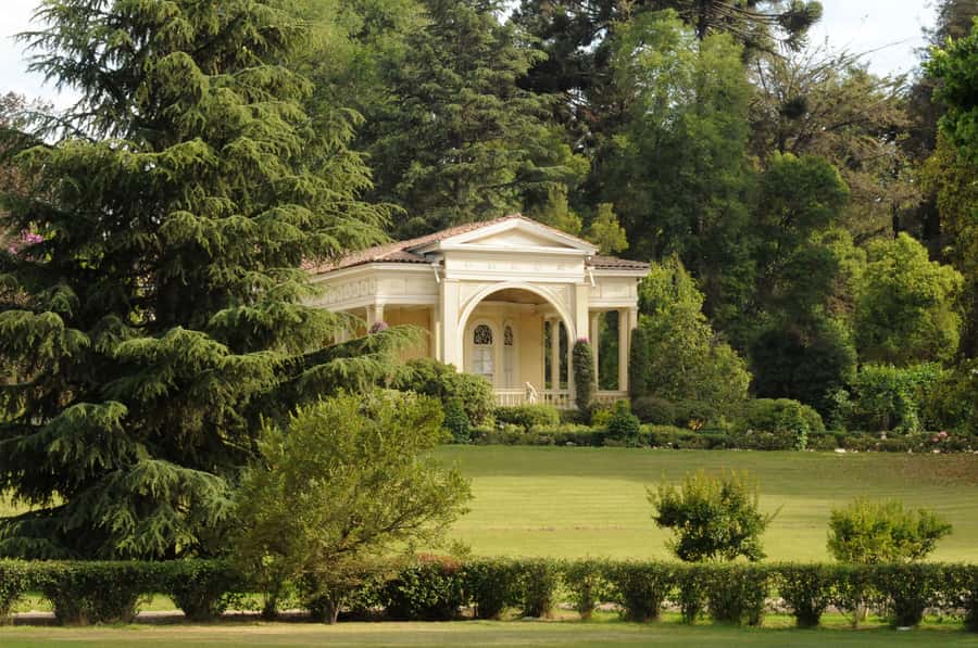 Santiago: Main Chilean Wineries Private Half-Day Tours - Concha y Toro: gardens, Pirque, and Casillero del Diablo