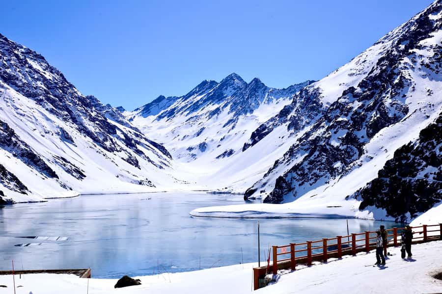 Santiago: Portillo and Laguna del Inca Day Trip with Picnic - Early pickup and the long ride from Santiago